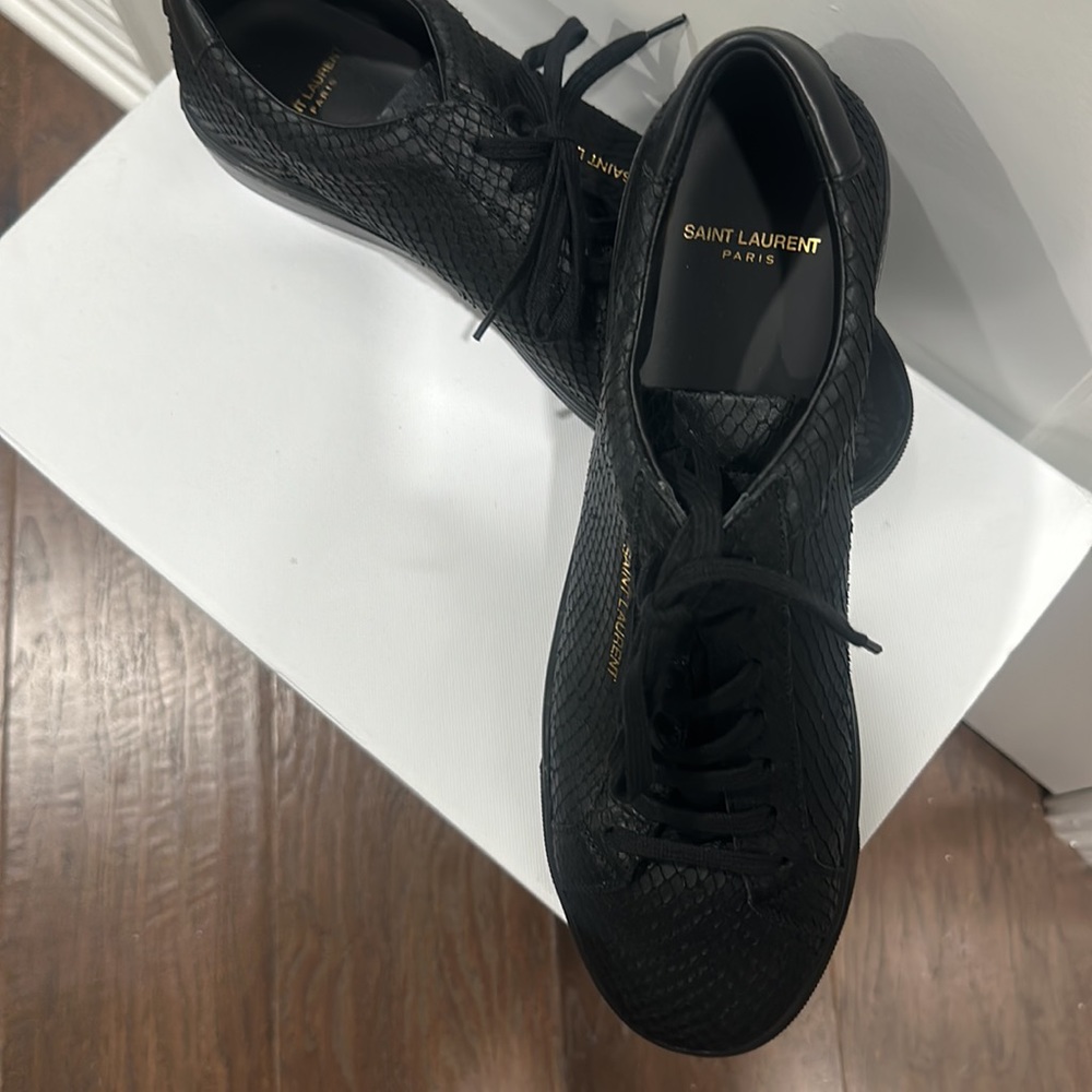 Saint Laurent Andy Python-Embossed Leather Low-Top Sneakers - Picture 2 of 4